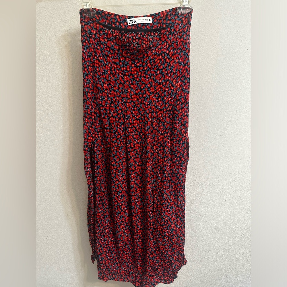 Zara Black and Red Maxi A-Line Skirt